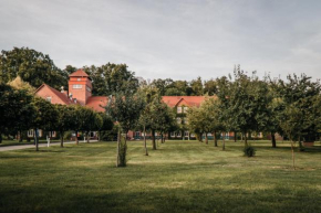 Waldhotel Eiche, Burg